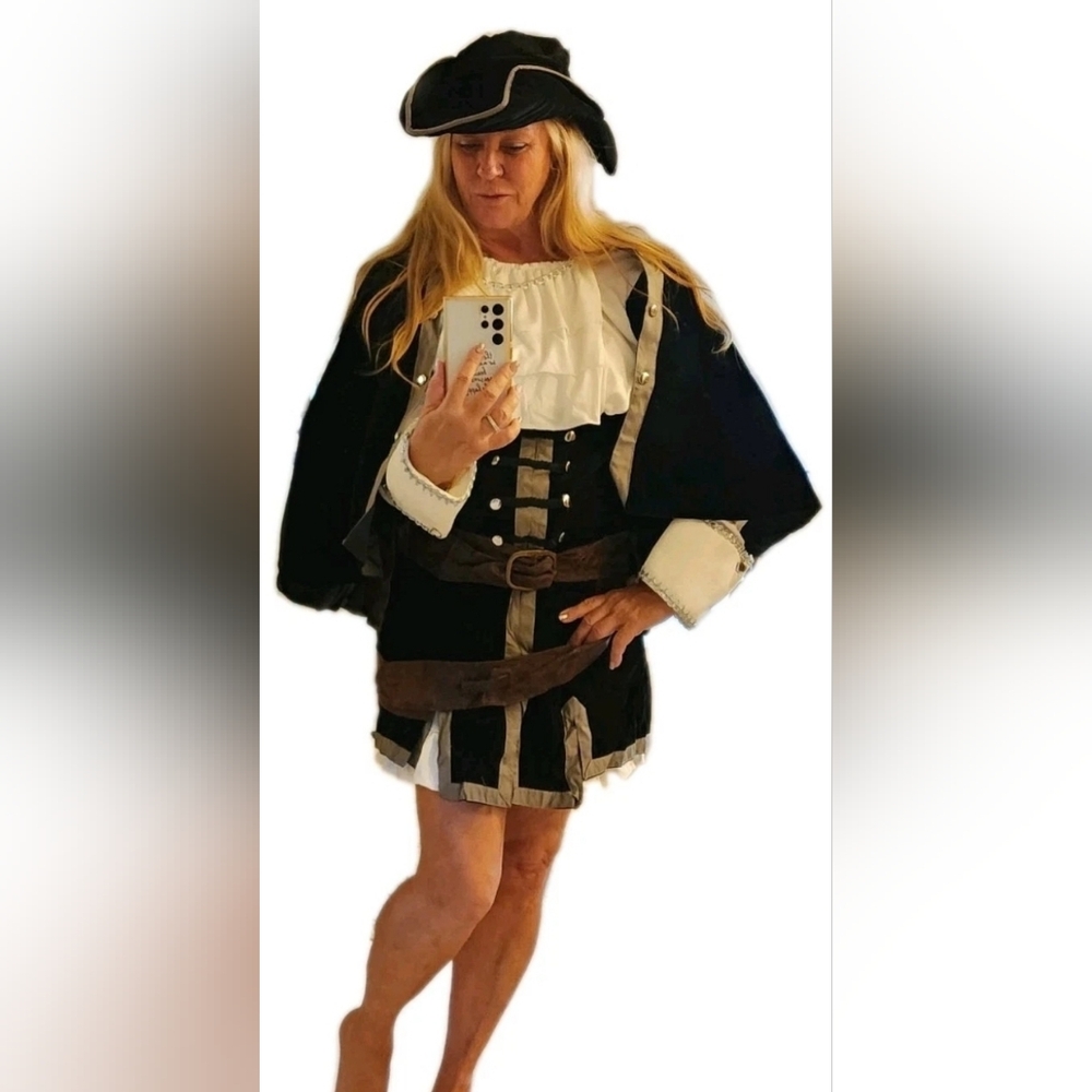 Seeing Red Pirate  Captain Buccaneer Deluxe Halloween Costume Large 10-12 NEW